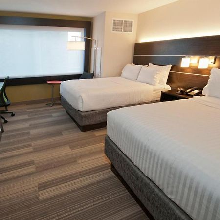 Holiday Inn Express & Suites Johnstown By Ihg Exterior foto