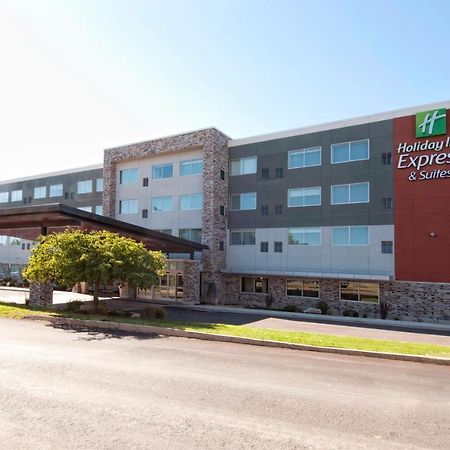 Holiday Inn Express & Suites Johnstown By Ihg Exterior foto