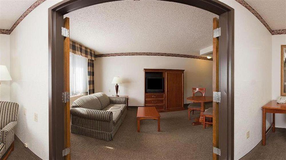 Holiday Inn Express & Suites Johnstown By Ihg Exterior foto