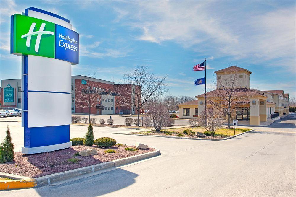 Holiday Inn Express & Suites Johnstown By Ihg Exterior foto