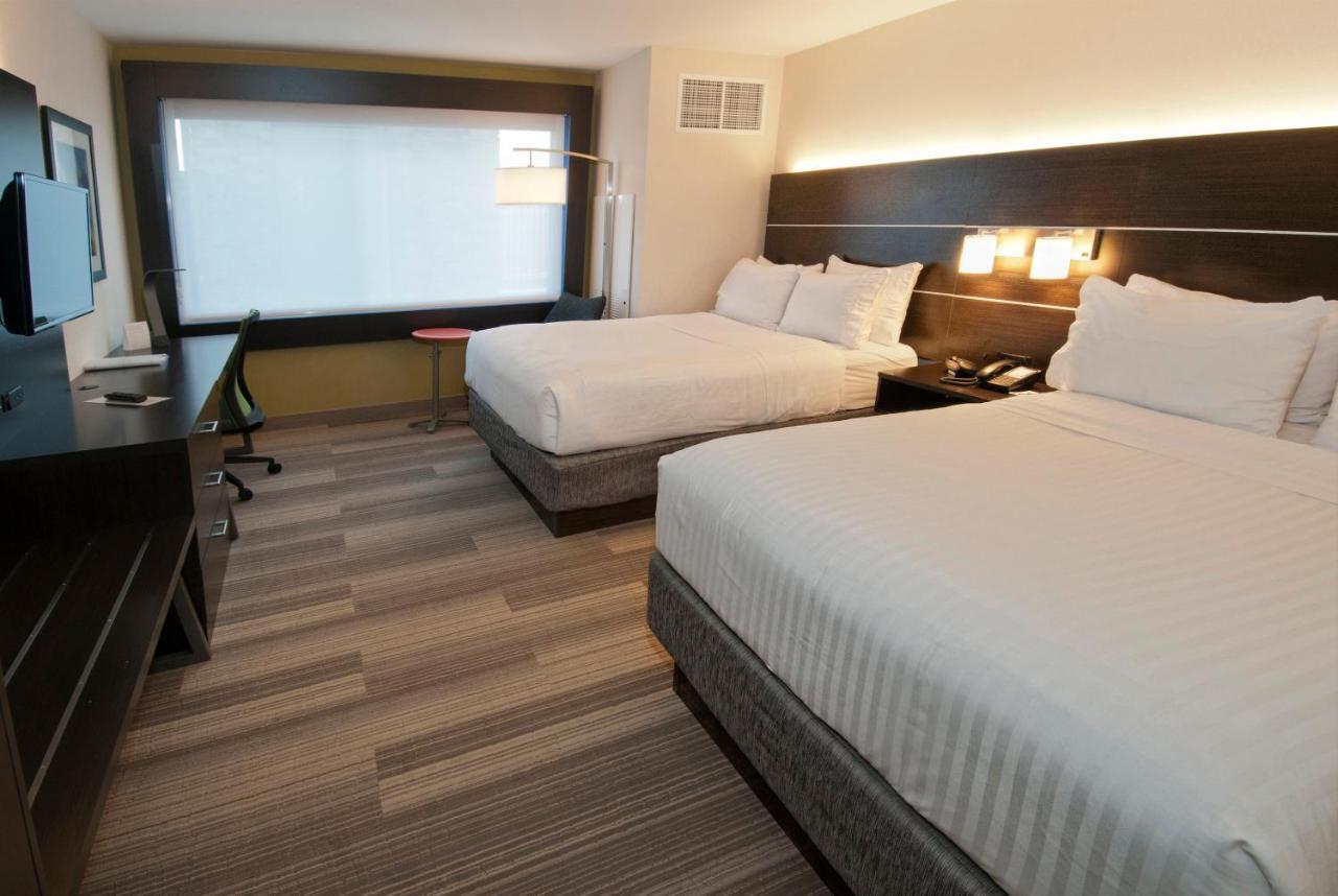 Holiday Inn Express & Suites Johnstown By Ihg Exterior foto