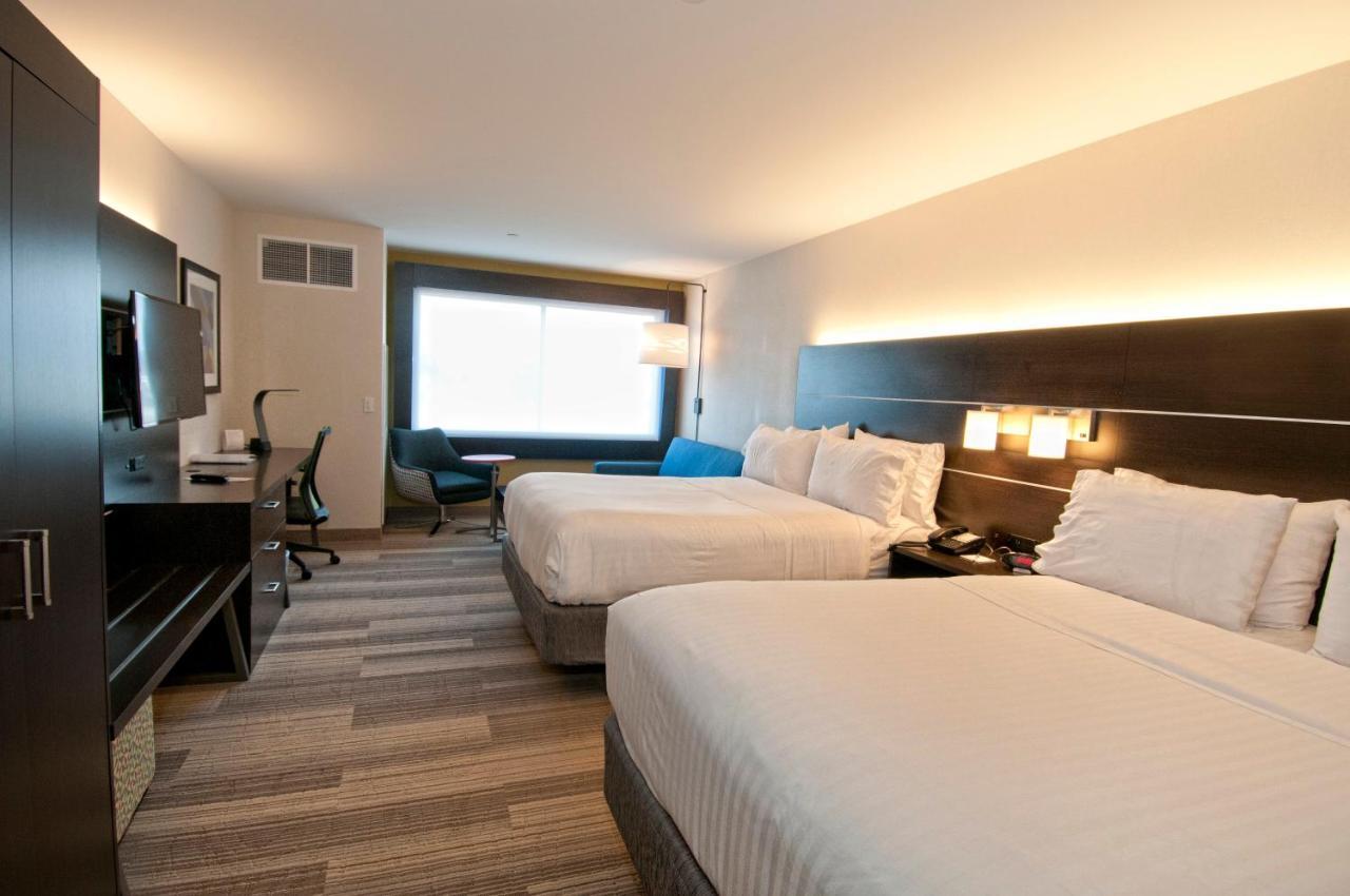 Holiday Inn Express & Suites Johnstown By Ihg Exterior foto